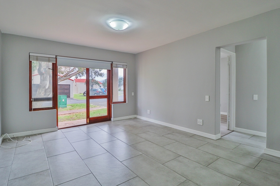 To Let 3 Bedroom Property for Rent in Greenways Golf Estate Western Cape